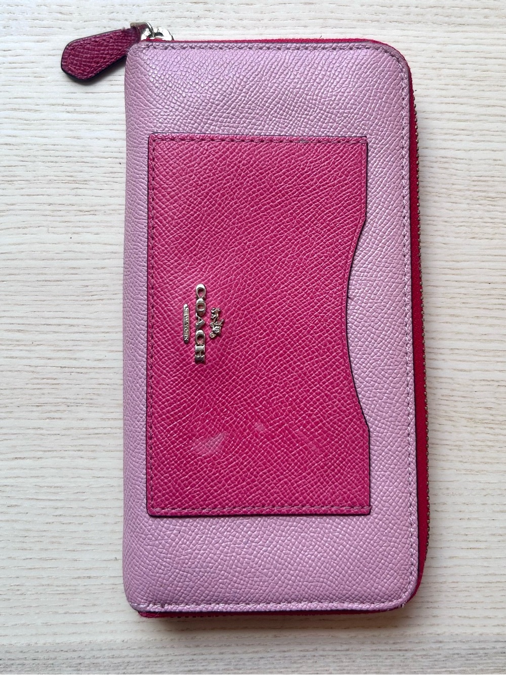 COACH Accordion Crossgrain Zipper Wallet Pink Pebbled Leather Designer F57605